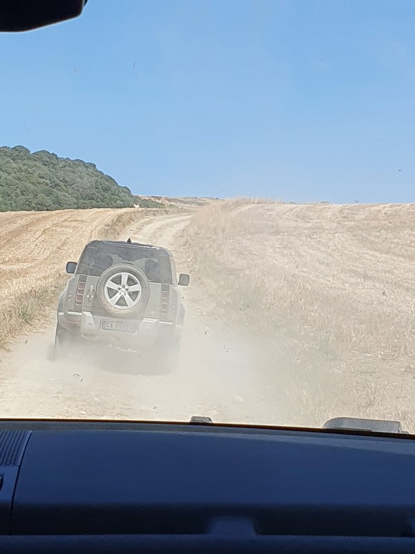 Land Rover Defender 2020: primo contatto