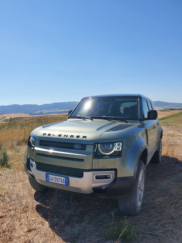 Land Rover Defender 2020 prova