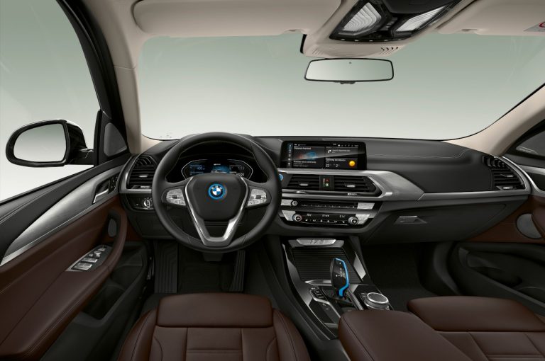 Bmw iX3: immagini ufficiali, powertrain e produzione