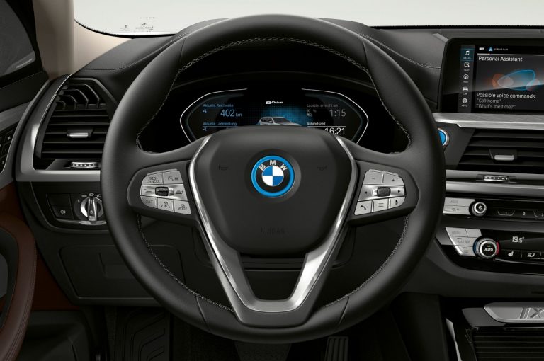 Bmw iX3: immagini ufficiali, powertrain e produzione