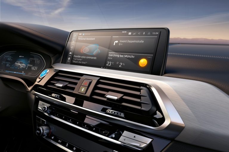 Bmw iX3: immagini ufficiali, powertrain e produzione