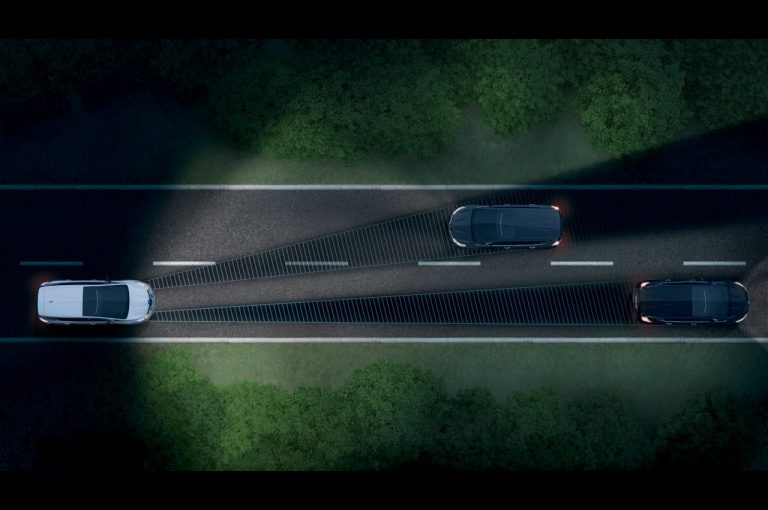 Renault Espace Initiale Paris 2020: nuove immagini ufficiali