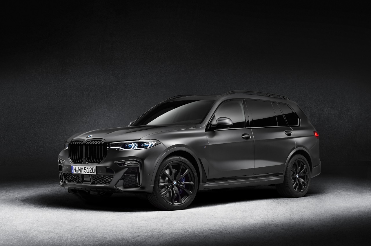 Bmw X7 Dark Shadow Edition: immagini ufficiali