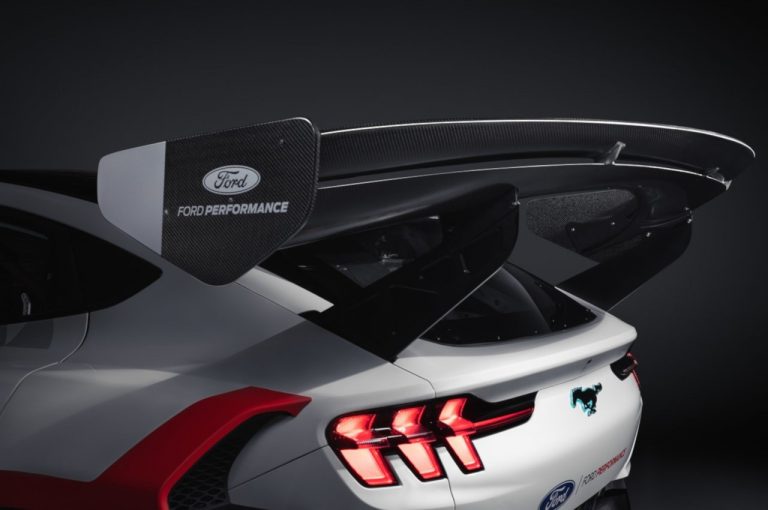 Ford Mustang Mach-E 1400 Concept: immagini ufficiali