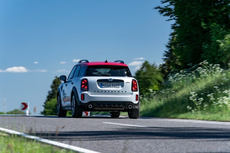Mini John Cooper Works Countryman 2021: immagini ufficiali