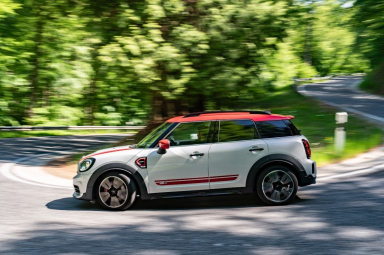 Mini John Cooper Works Countryman 2021: immagini ufficiali