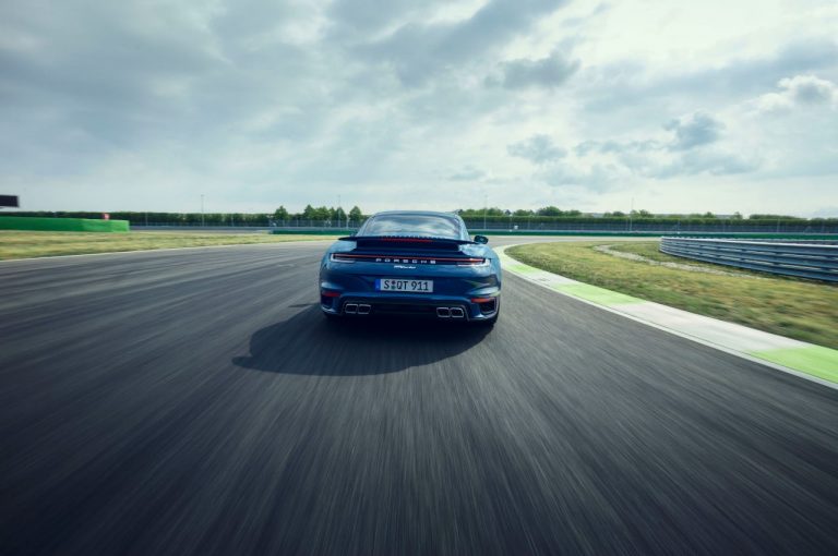 Porsche 911 Turbo 2021: immagini ufficiali