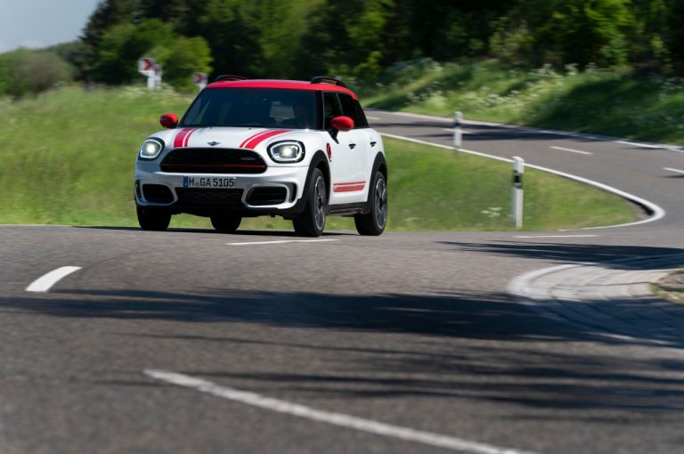 Mini John Cooper Works Countryman 2021: immagini ufficiali