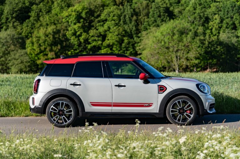 Mini John Cooper Works Countryman 2021: immagini ufficiali