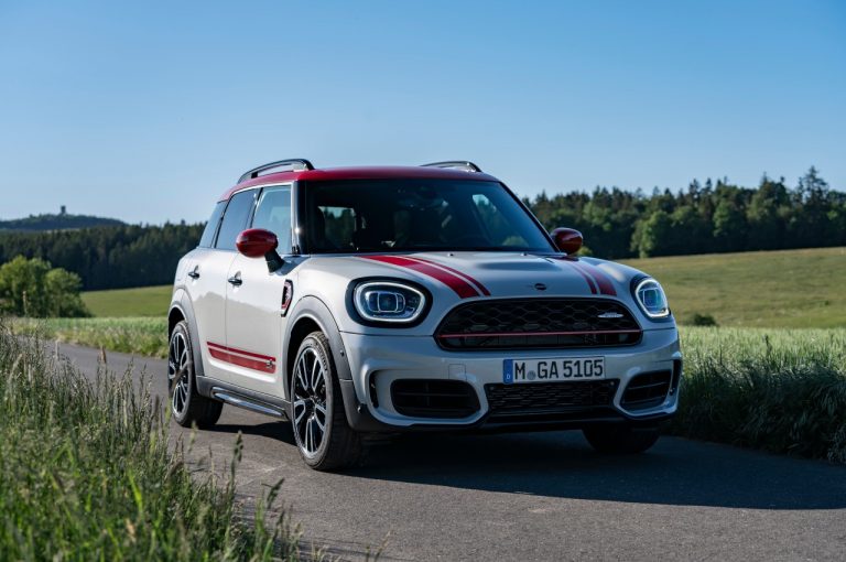 Mini John Cooper Works Countryman 2021: immagini ufficiali