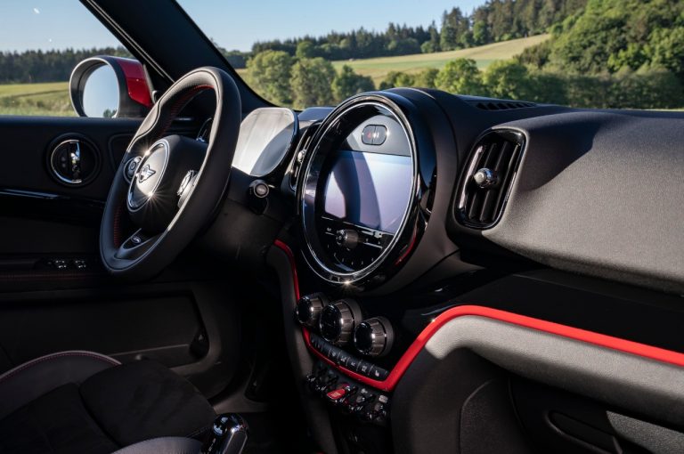 Mini John Cooper Works Countryman 2021: immagini ufficiali
