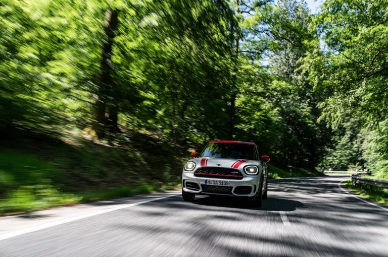 Mini John Cooper Works Countryman 2021: immagini ufficiali