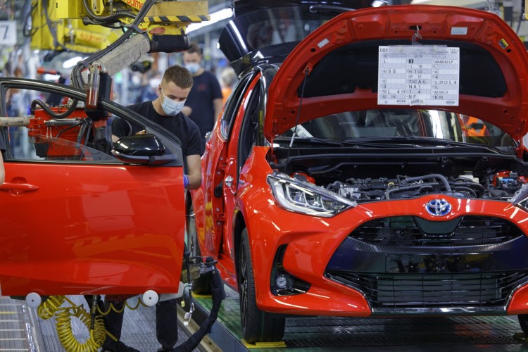 Toyota Yaris, la produzione in Europa: immagini ufficiali