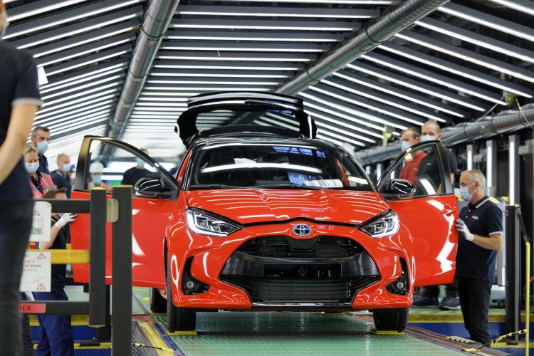 Toyota Yaris, la produzione in Europa: immagini ufficiali