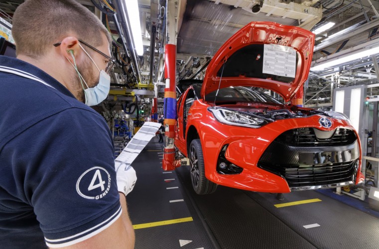 Toyota Yaris, la produzione in Europa: immagini ufficiali
