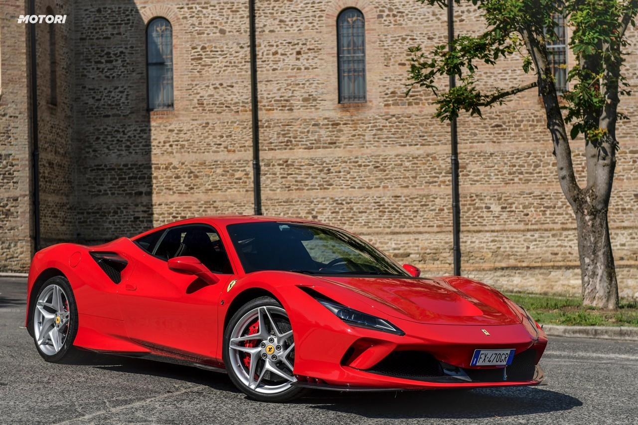 Ferrari F8 Tributo: la prova su strada