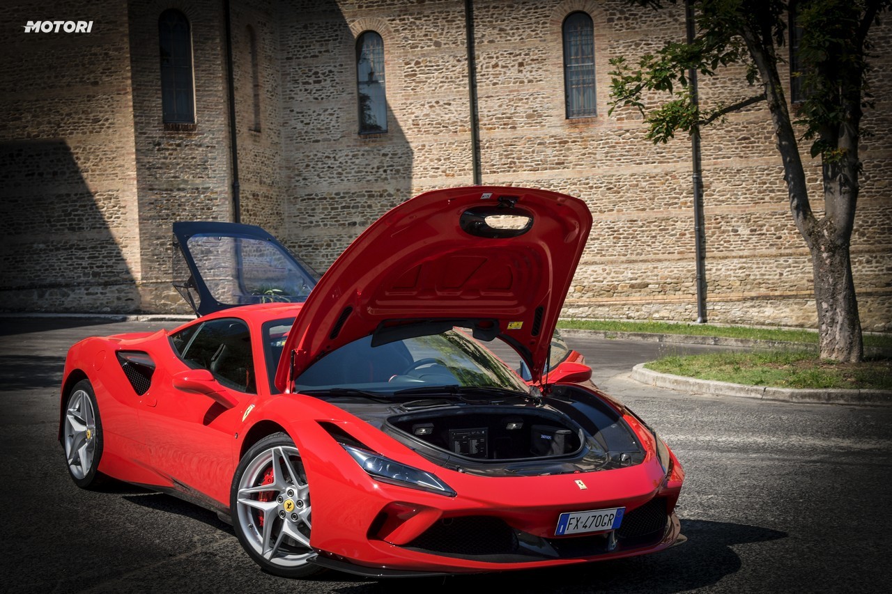 Ferrari F8 Tributo: la prova su strada