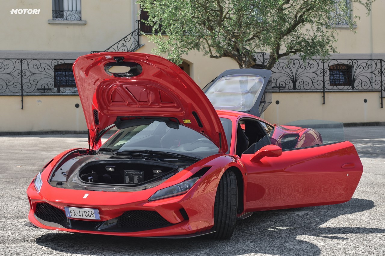 Ferrari F8 Tributo: la prova su strada