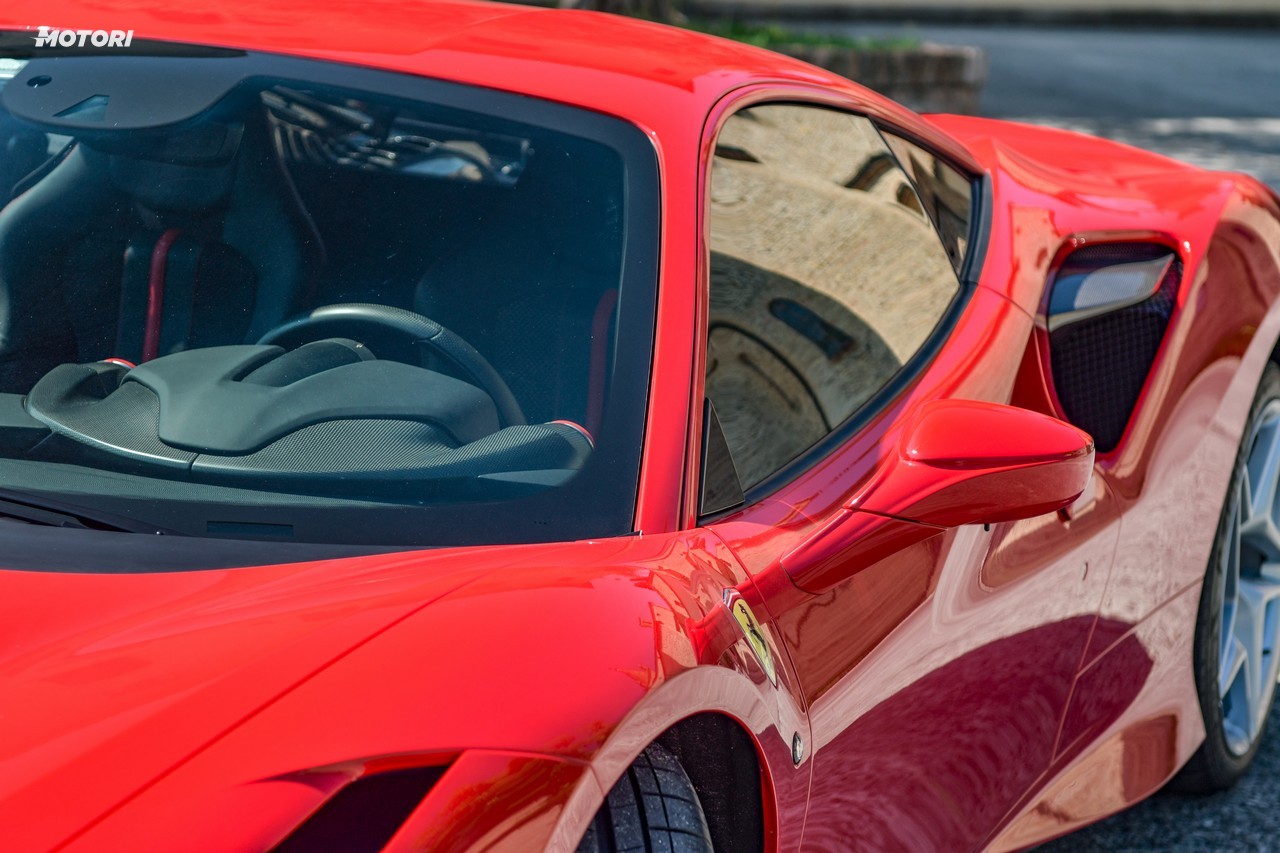 Ferrari F8 Tributo: la prova su strada