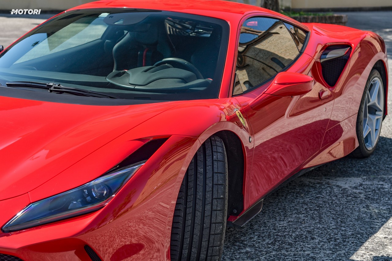 Ferrari F8 Tributo: la prova su strada