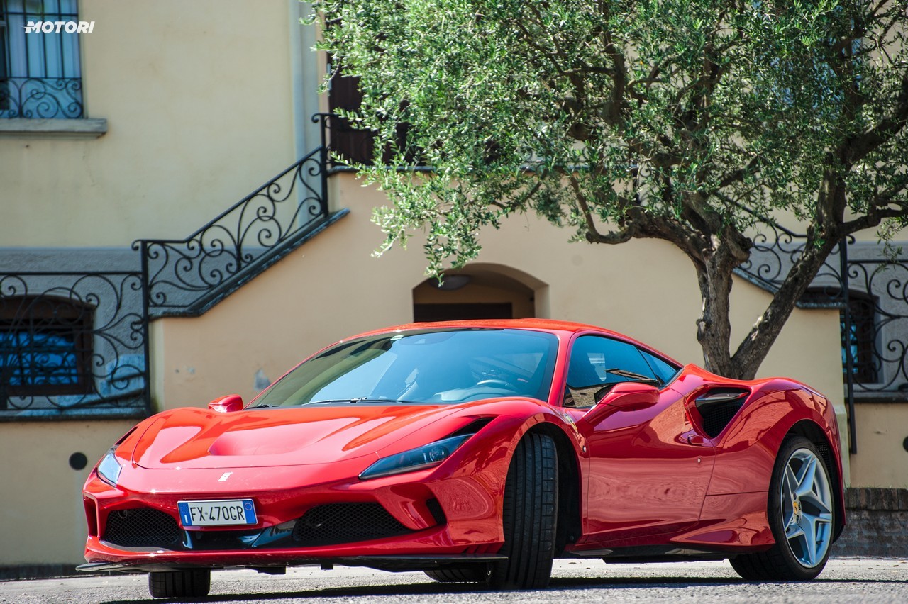 Ferrari F8 Tributo: la prova su strada