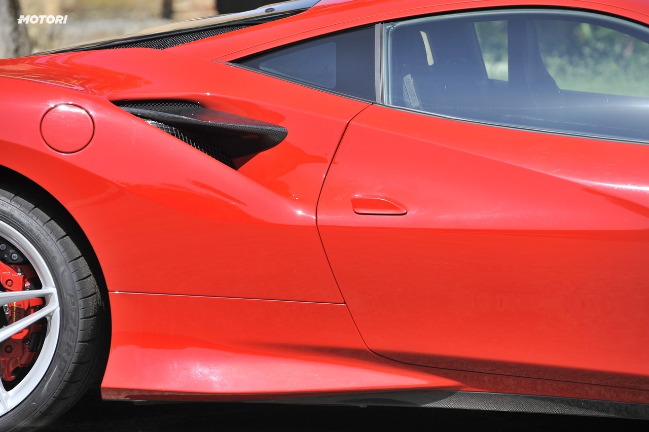 Ferrari F8 Tributo: la prova su strada