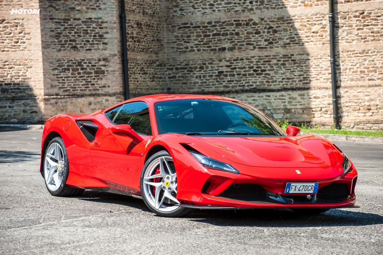 Ferrari F8 Tributo: la prova su strada