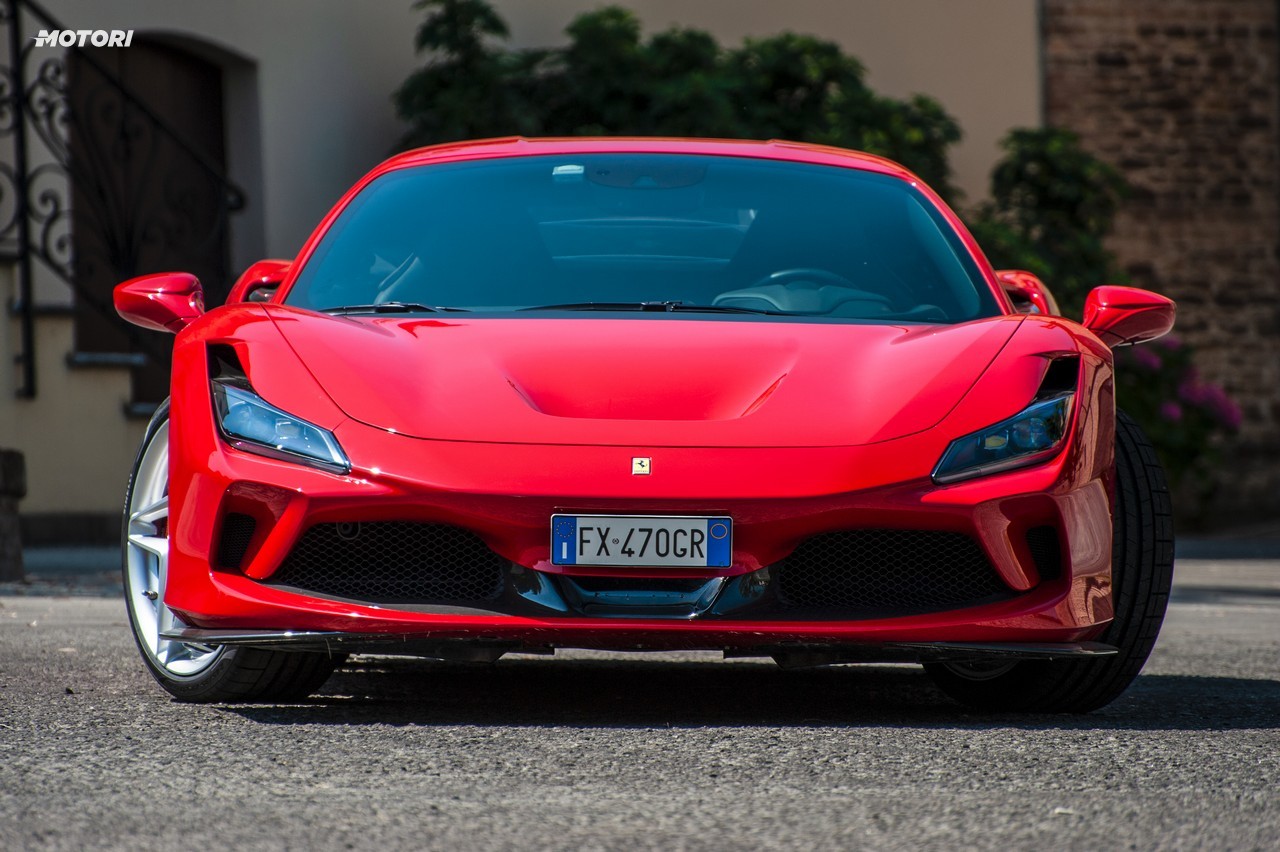 Ferrari F8 Tributo: la prova su strada