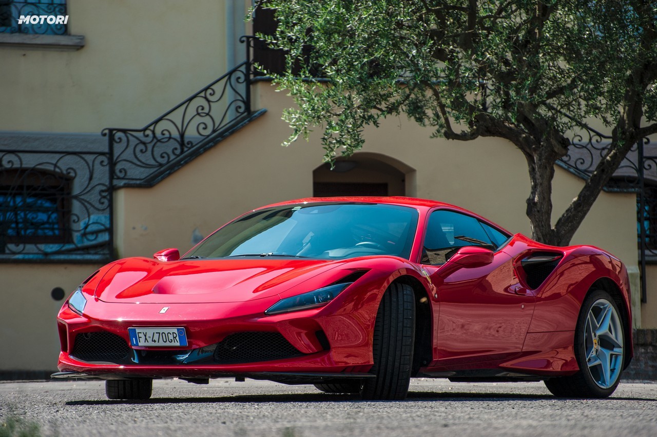 Ferrari F8 Tributo: la prova su strada