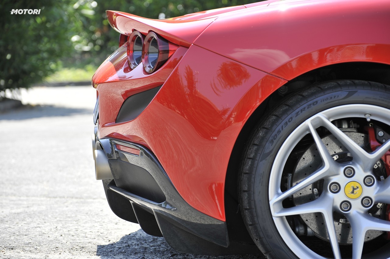 Ferrari F8 Tributo: la prova su strada