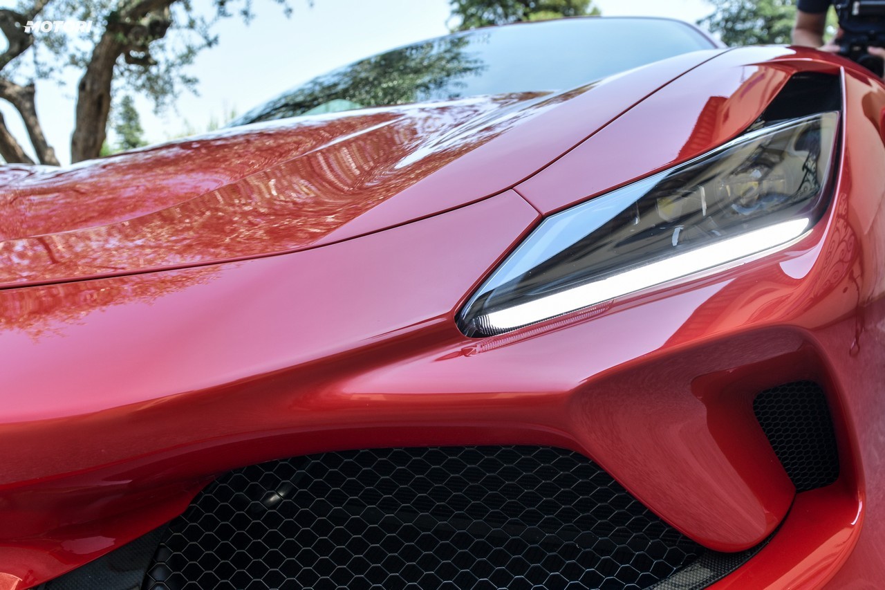 Ferrari F8 Tributo: la prova su strada