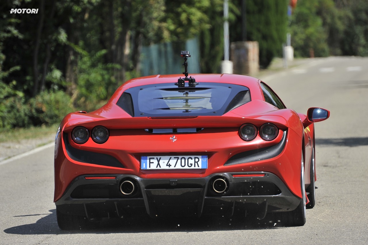 Ferrari F8 Tributo: la prova su strada