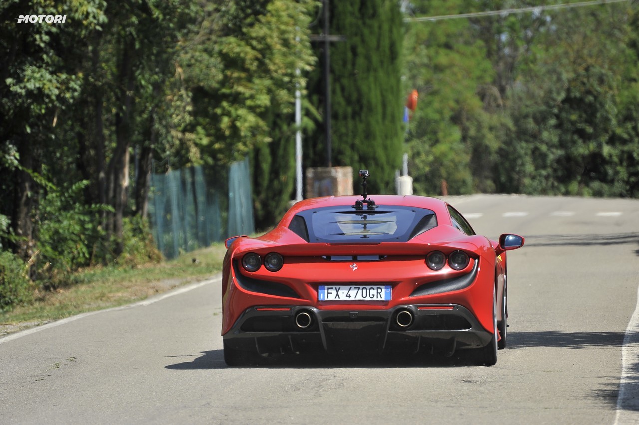 Ferrari F8 Tributo: la prova su strada