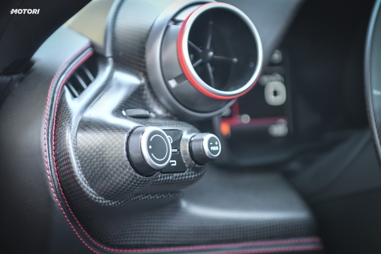 Ferrari F8 Tributo: la prova su strada