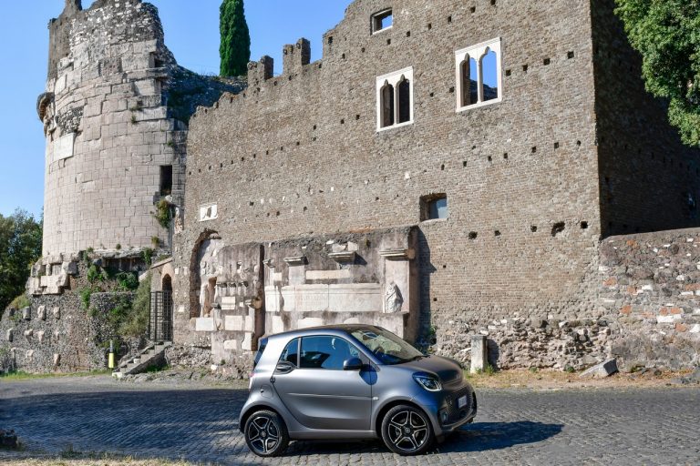 Smart Fortwo EQ 2020: primo contatto