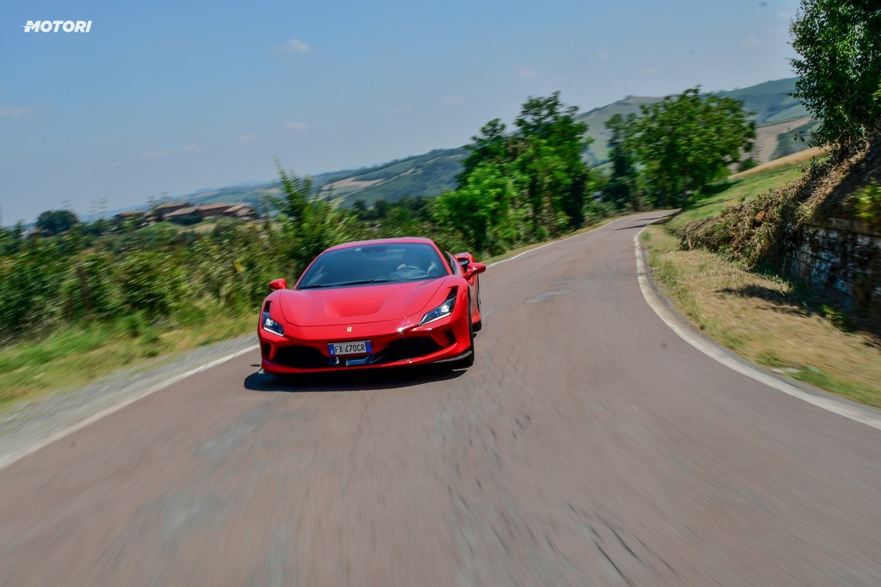 Ferrari F8 Tributo: la prova su strada