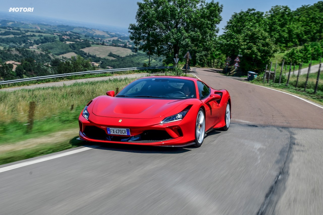 Ferrari F8 Tributo: la prova su strada