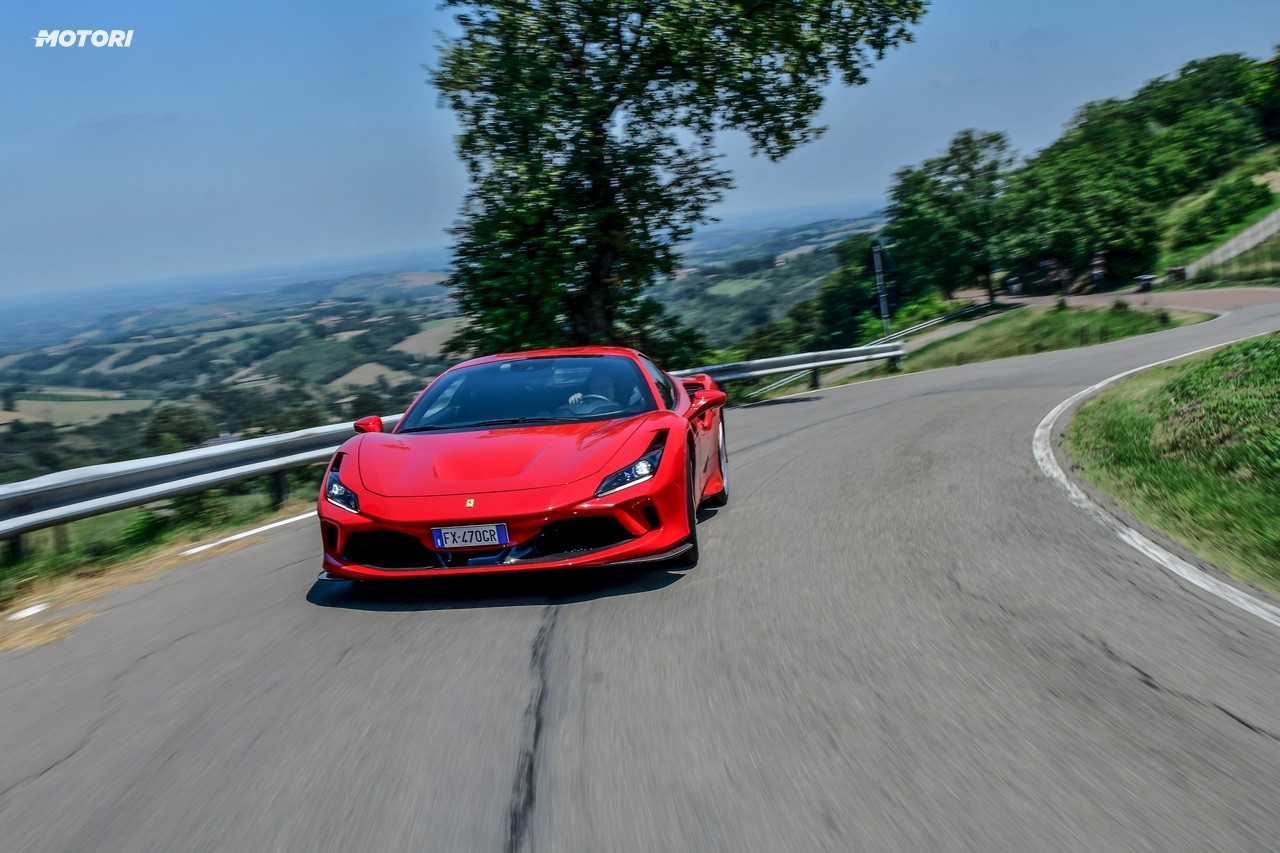 Ferrari F8 Tributo: la prova su strada