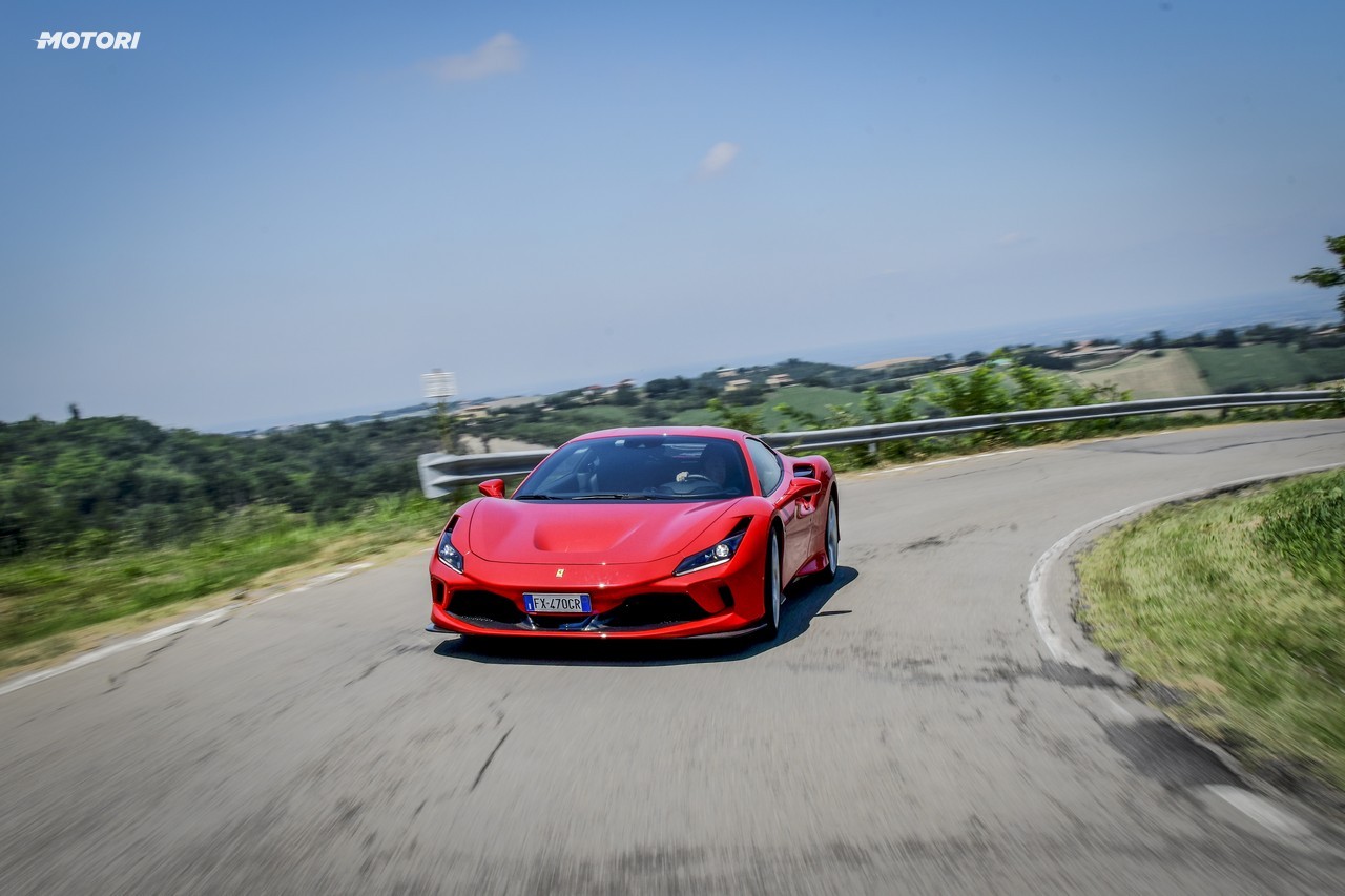 Ferrari F8 Tributo: la prova su strada