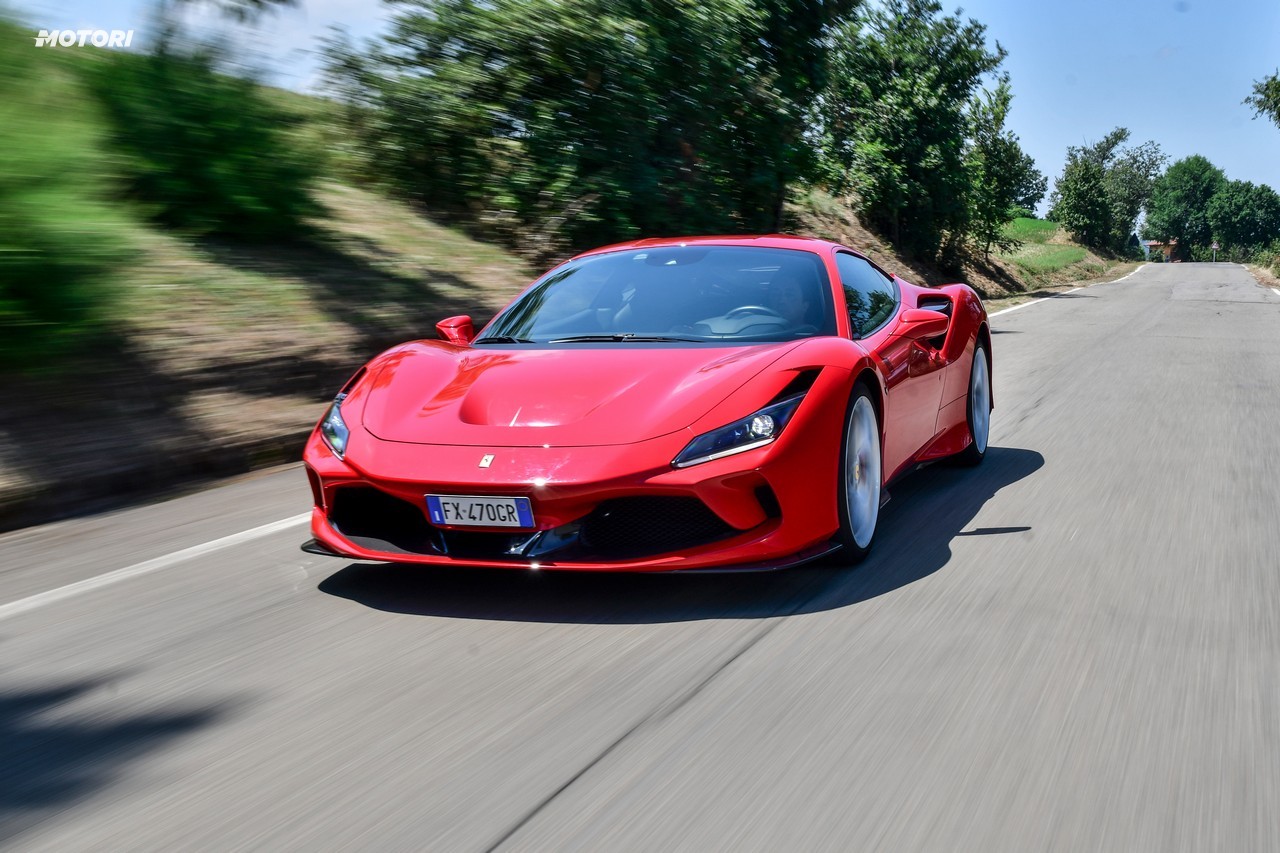 Ferrari F8 Tributo: la prova su strada