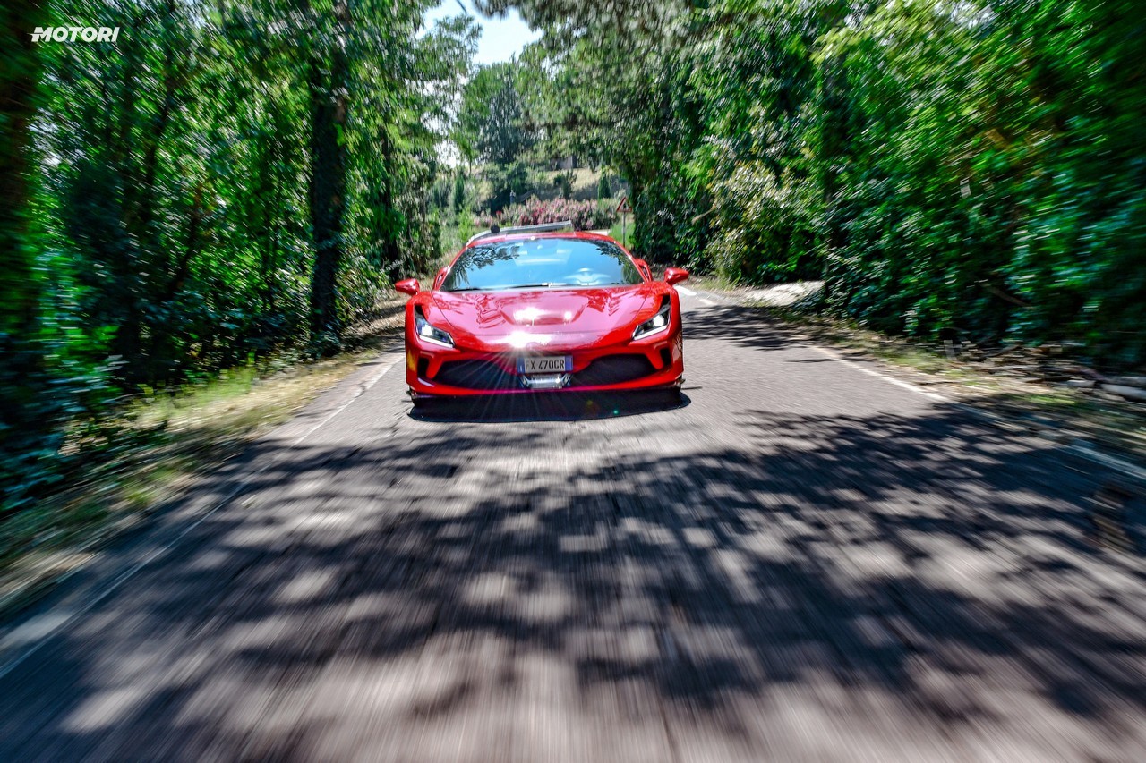Ferrari F8 Tributo: la prova su strada
