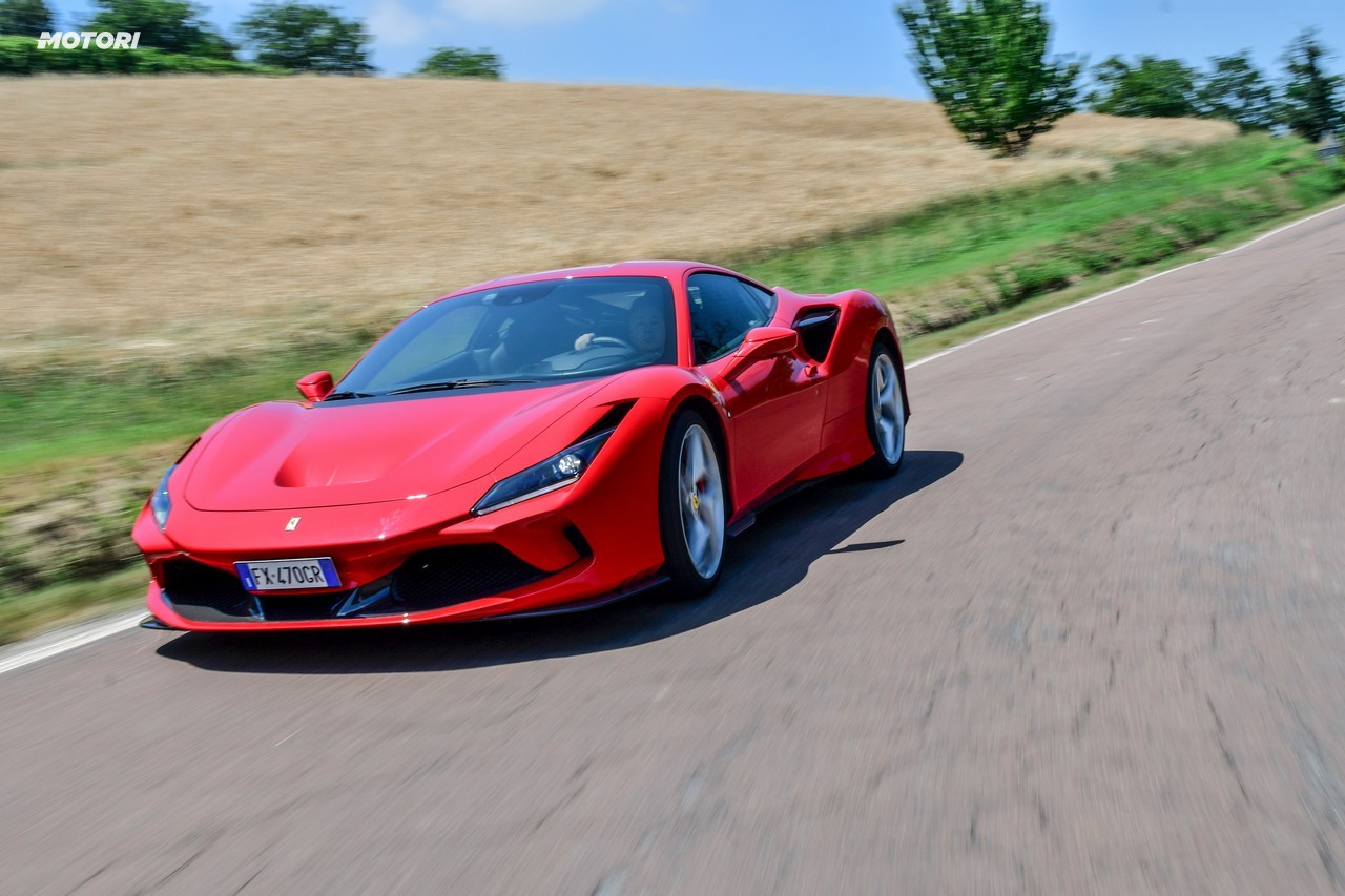 Ferrari F8 Tributo: la prova su strada