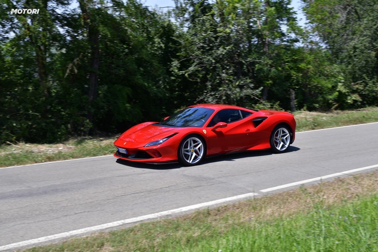 Ferrari F8 Tributo: la prova su strada