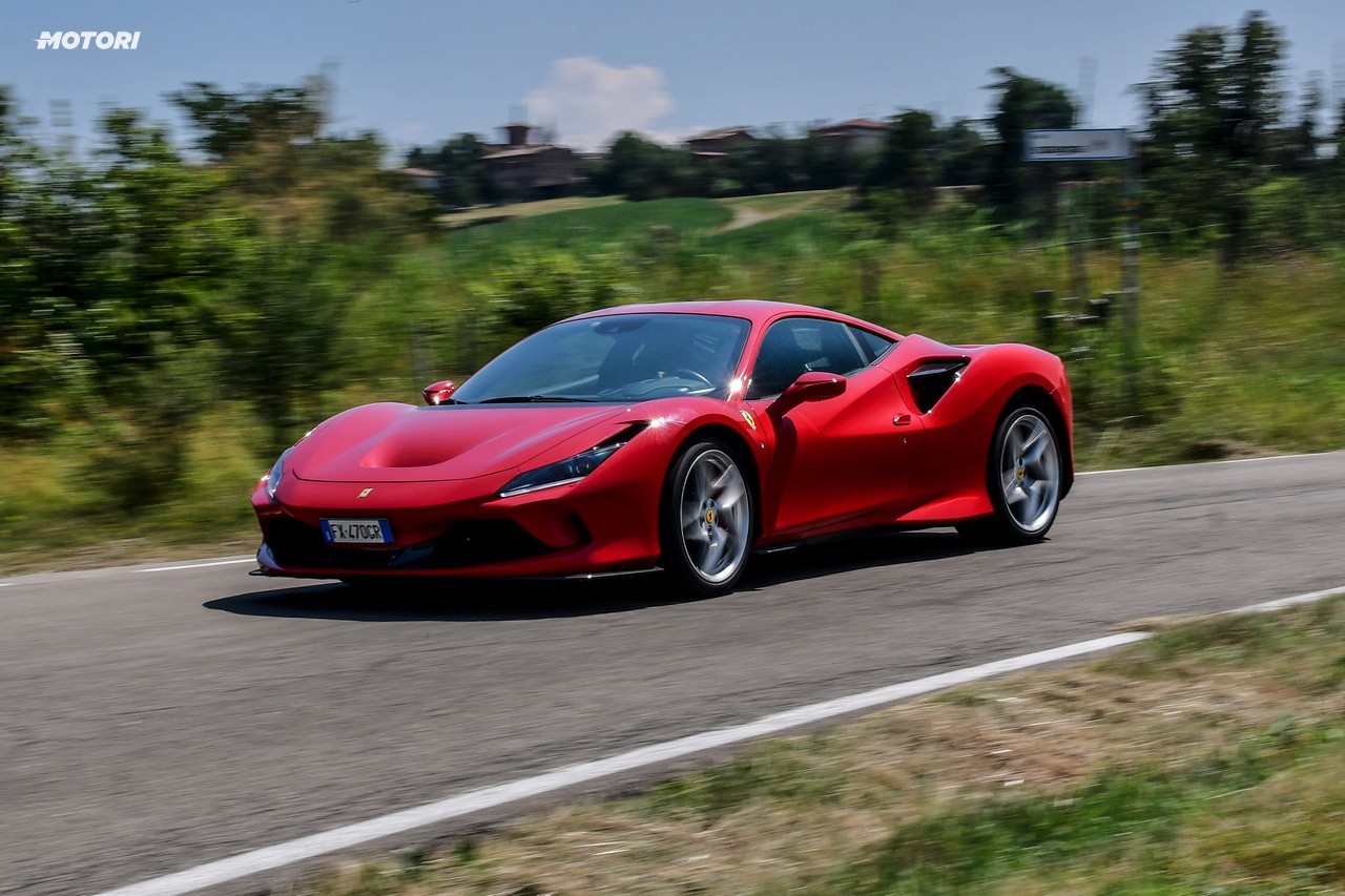Ferrari F8 Tributo: la prova su strada
