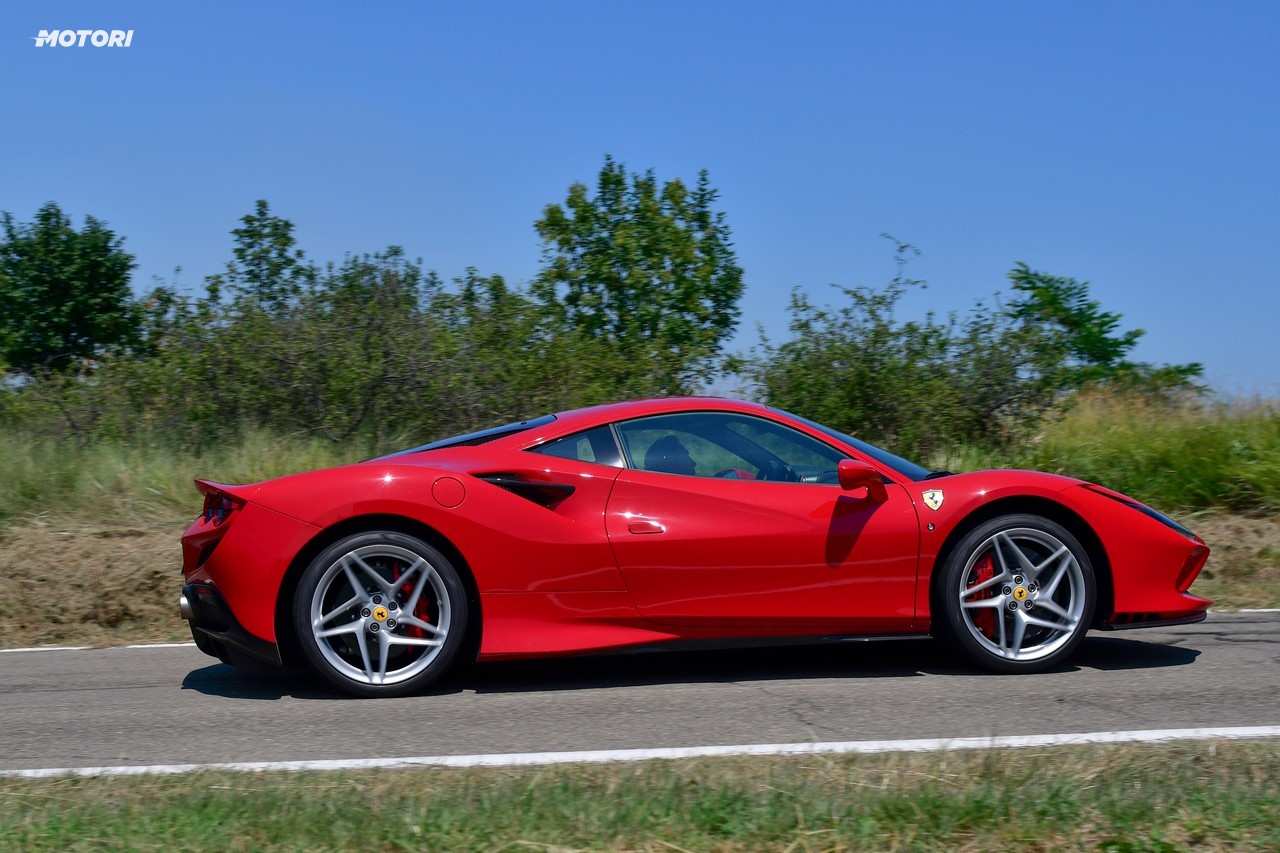 Ferrari F8 Tributo: la prova su strada