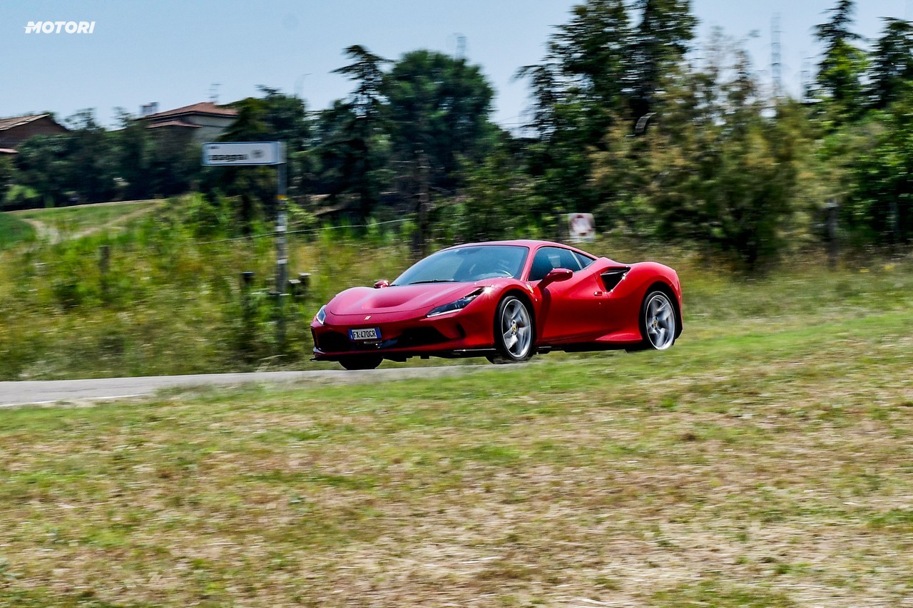 Ferrari F8 Tributo: la prova su strada