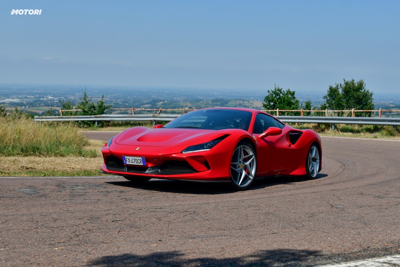Ferrari F8 Tributo: la prova su strada