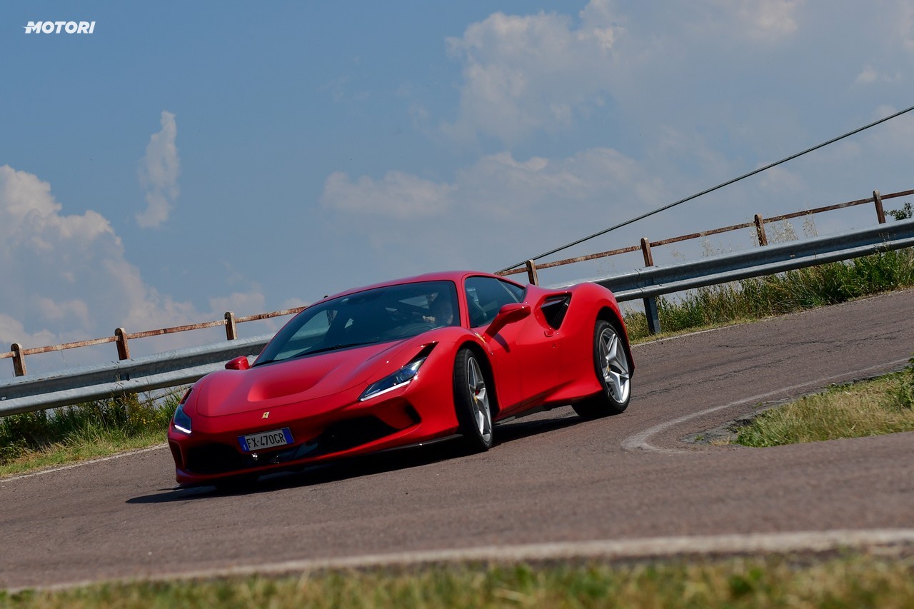 Ferrari F8 Tributo: la prova su strada