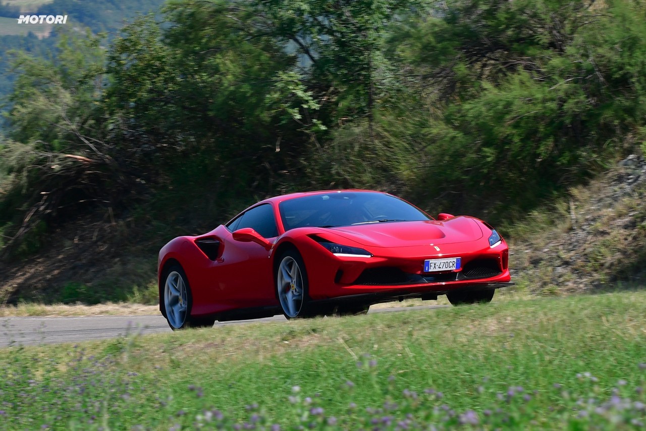 Ferrari F8 Tributo: la prova su strada