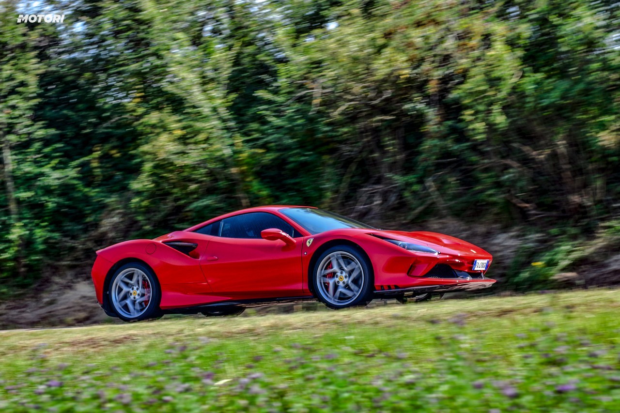 Ferrari F8 Tributo: la prova su strada
